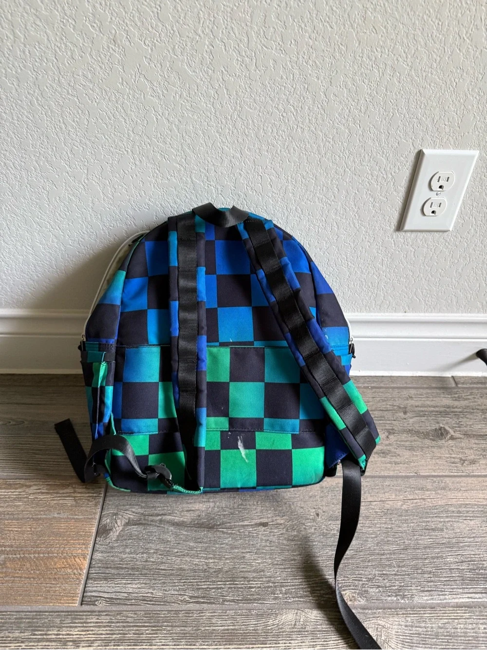 STATE bold checkerboard